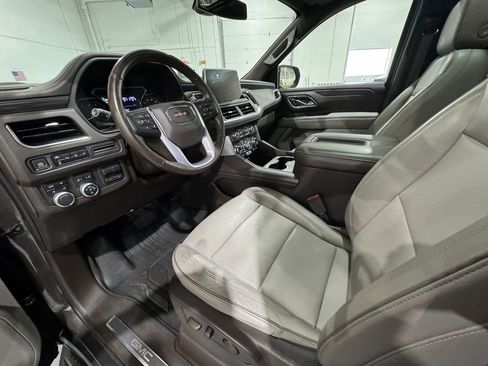 Used 2021 GMC Yukon SLT w/ SLT Luxury Plus Package image 10