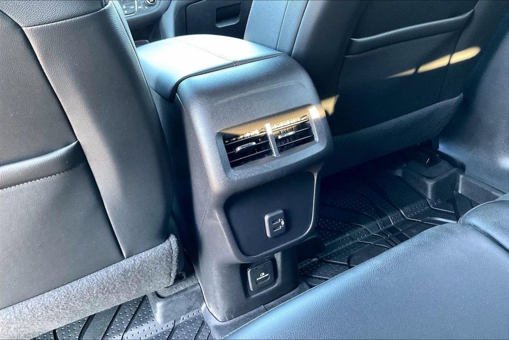 Used 2024 Chevrolet Equinox RS FWD image 11