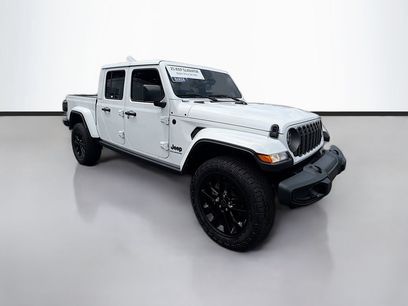 Used 2025 Jeep Gladiator Sport