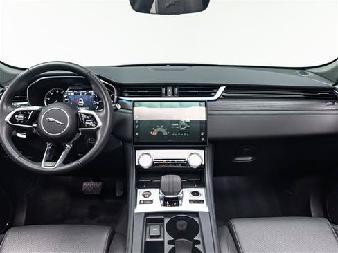 Used 2023 Jaguar F-PACE S AWD/4WD image 19