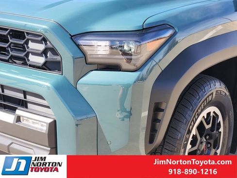 Used 2025 Toyota 4Runner TRD Off-Road Premium image 11