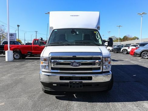 New 2026 Ford E-350 and Econoline 350 Super Duty w/ Power Equipment Group RWD image 4