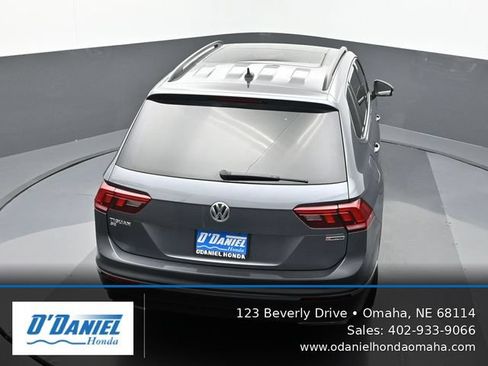Used 2020 Volkswagen Tiguan SE w/ Panoramic Sunroof Package AWD/4WD image 17