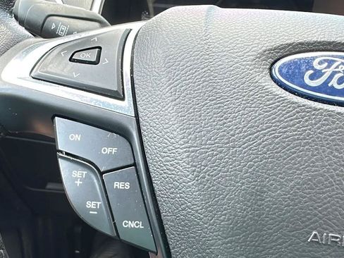 Used 2019 Ford Edge SEL w/ Equipment Group 201A FWD image 46