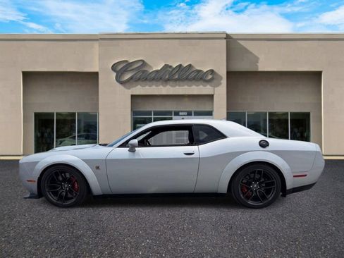 Used 2021 Dodge Challenger R/T Scat Pack RWD image 7