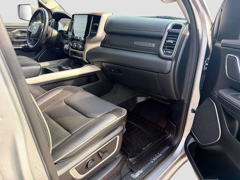 Used 2022 RAM 1500 Laramie AWD/4WD image 13