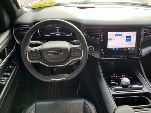Used 2023 Jeep Wagoneer Series II w/ Flexible Seating Group image 12
