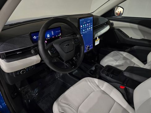 New 2025 Ford Mustang Mach-E Premium image 18