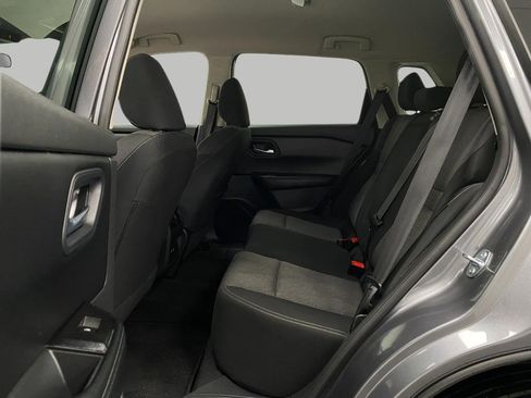 Certified 2025 Nissan Rogue SV image 28