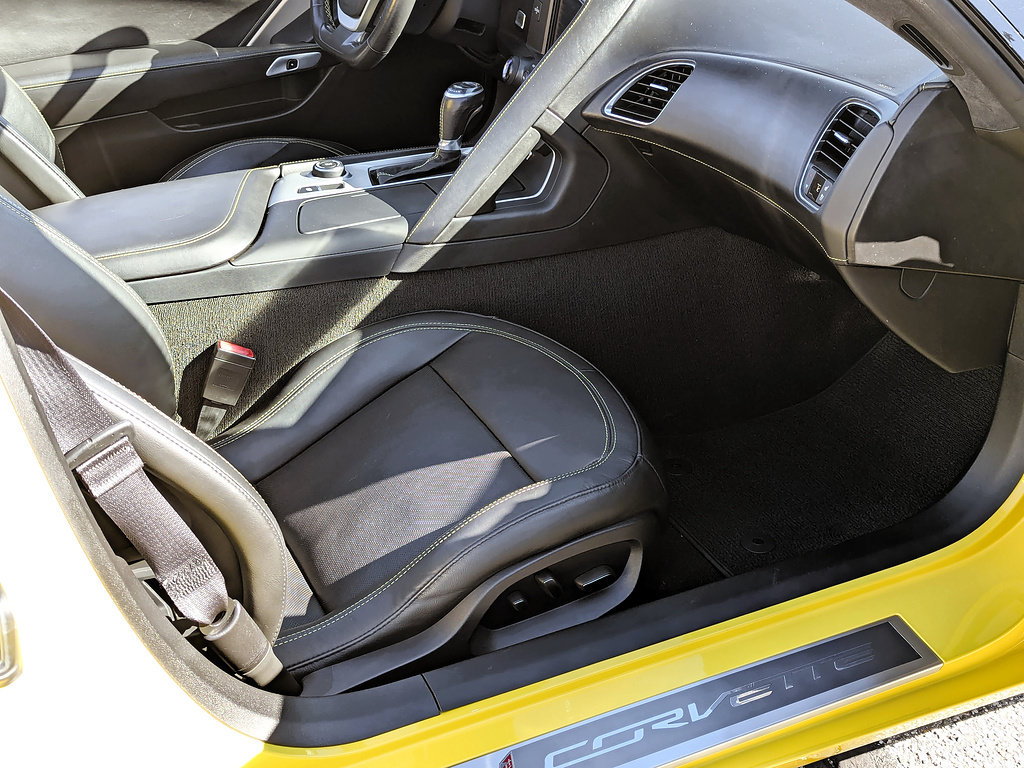 Used 2016 Chevrolet Corvette Stingray Convertible w/ 3LT Preferred Equipment Group RWD image 23