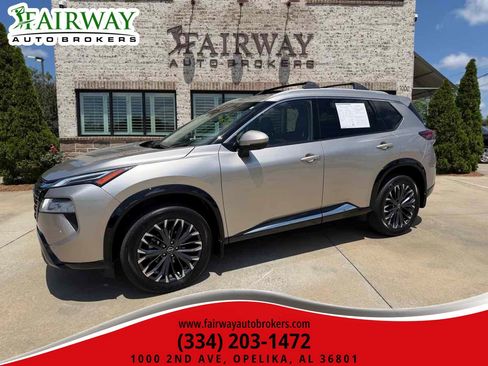 Used 2026 Nissan Rogue Platinum w/ Platinum Premium Package AWD/4WD image 1