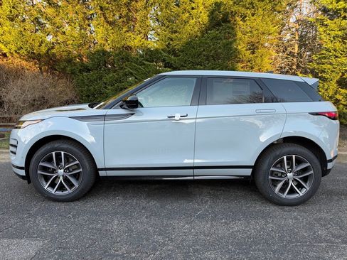 New 2026 Land Rover Range Rover Evoque Dynamic SE image 2