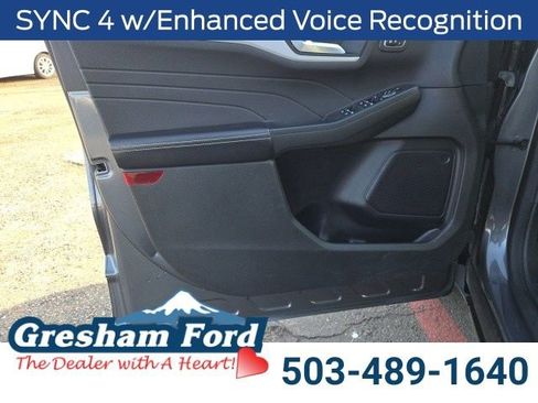 Used 2023 Ford Escape Platinum AWD/4WD image 12