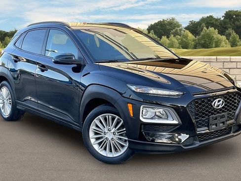 Used 2019 Hyundai Kona SEL image 2