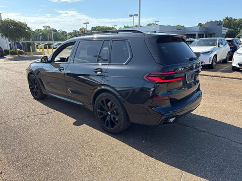 Used 2024 BMW X7 xDrive40i w/ M Sport Package AWD/4WD image 7