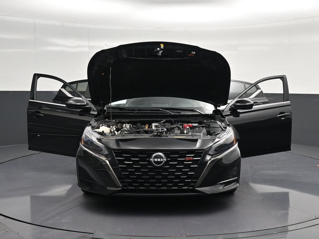 Used 2024 Nissan Altima 2.5 SR FWD image 36