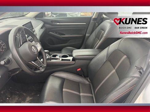 Used 2025 Nissan Altima 2.5 SR image 5