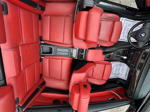 Used 2011 BMW 335i Convertible image 11