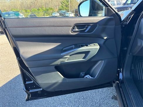 New 2025 Nissan Pathfinder Rock Creek image 20