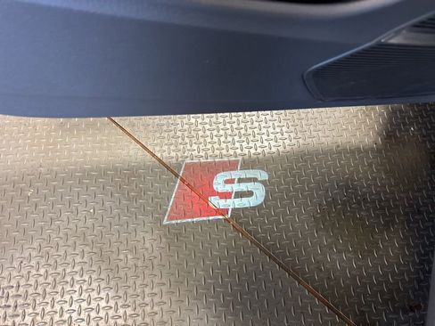 New 2026 Audi SQ8 Prestige AWD/4WD image 10