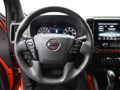 Used 2025 Nissan Frontier PRO-4X w/ Pro Convenience Package image 7