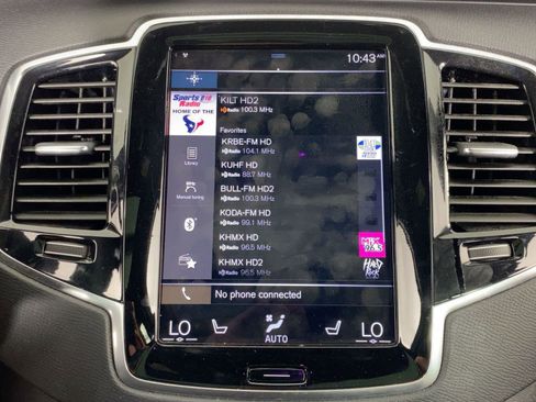 Used 2022 Volvo XC90 T6 Momentum w/ Advanced Package image 21