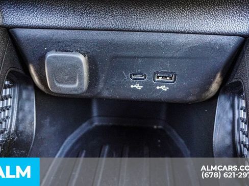 Used 2025 Chevrolet TrailBlazer LT FWD image 40