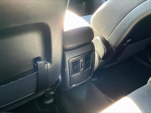 Used 2023 Dodge Durango R/T w/ Blacktop Package AWD/4WD image 21