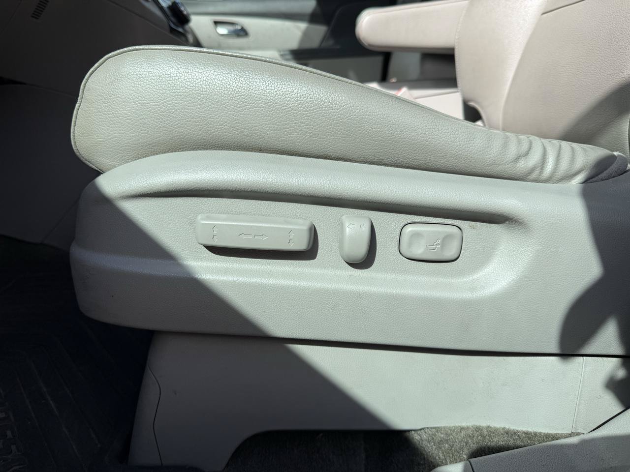 Used 2015 Honda Odyssey EX-L image 10