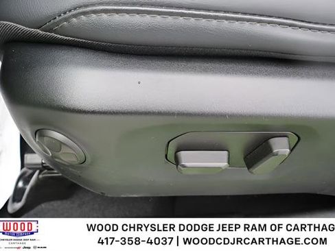 Used 2025 Jeep Gladiator Rubicon AWD/4WD image 15