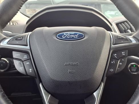 Used 2024 Ford Edge SEL image 40
