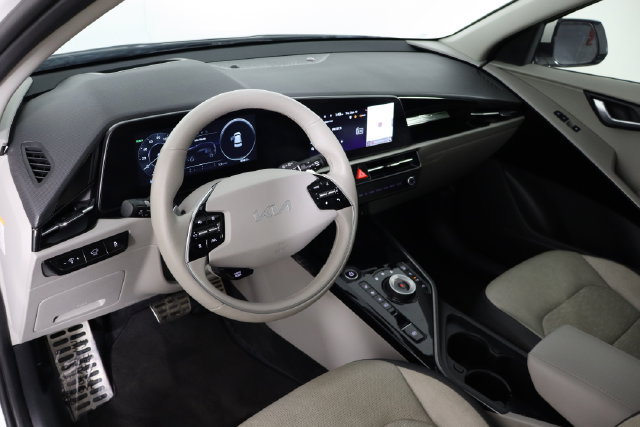 Certified 2023 Kia Niro Wave FWD image 27