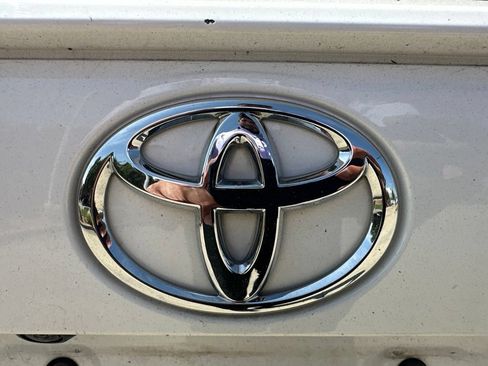 Used 2023 Toyota RAV4 XLE FWD image 12