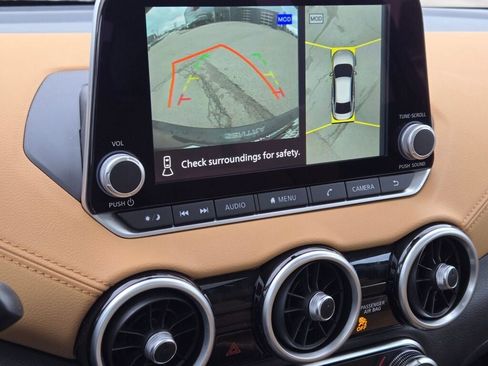 Used 2025 Nissan Sentra SV w/ SV Premium Package image 26