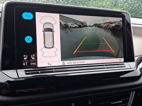 Used 2024 Volkswagen Atlas SE FWD image 18