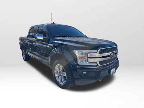 Used 2018 Ford F150 Platinum w/ Equipment Group 701A Luxury image 19