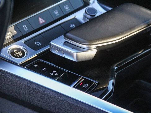 Certified 2022 Audi e-tron Premium w/ Convenience Plus Package image 22