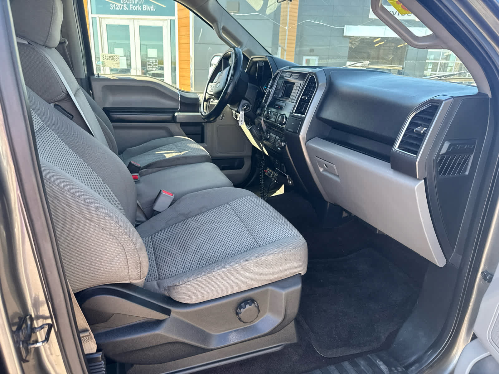 Used 2016 Ford F150 XLT AWD/4WD image 11