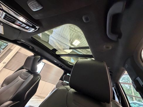 Used 2023 Jeep Grand Cherokee L Summit AWD/4WD image 11