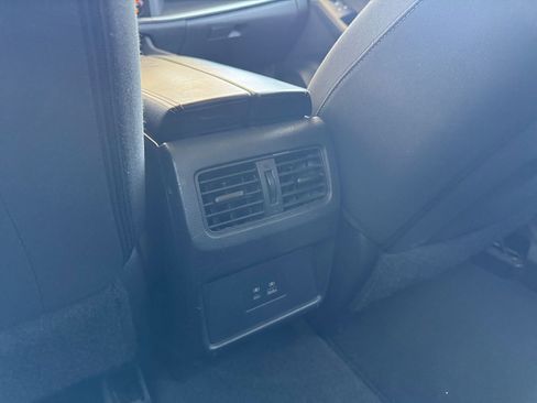 Used 2023 Nissan Rogue SV FWD image 23
