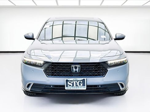 Used 2023 Honda Accord Touring image 2