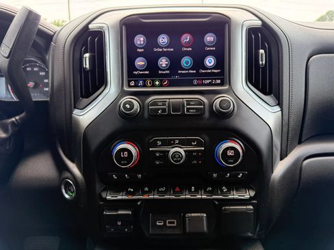 Used 2021 Chevrolet Silverado 1500 LTZ AWD/4WD image 22