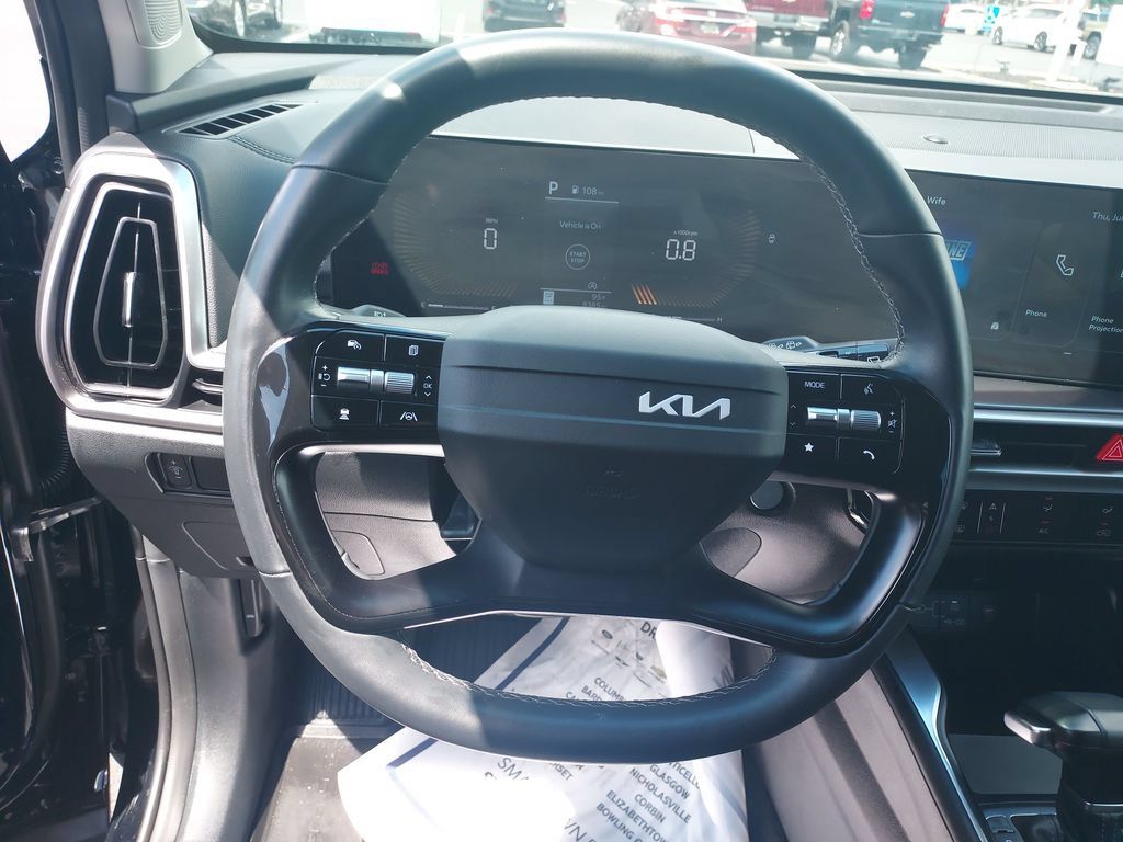 Used 2026 Kia Sorento LX FWD image 19