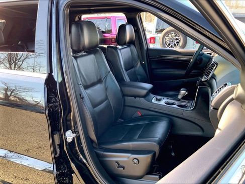 Used 2019 Jeep Grand Cherokee Limited w/ Luxury Group II image 7