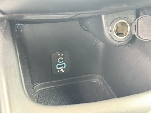 Used 2018 Dodge Journey SE w/ Popular Equipment Group image 18