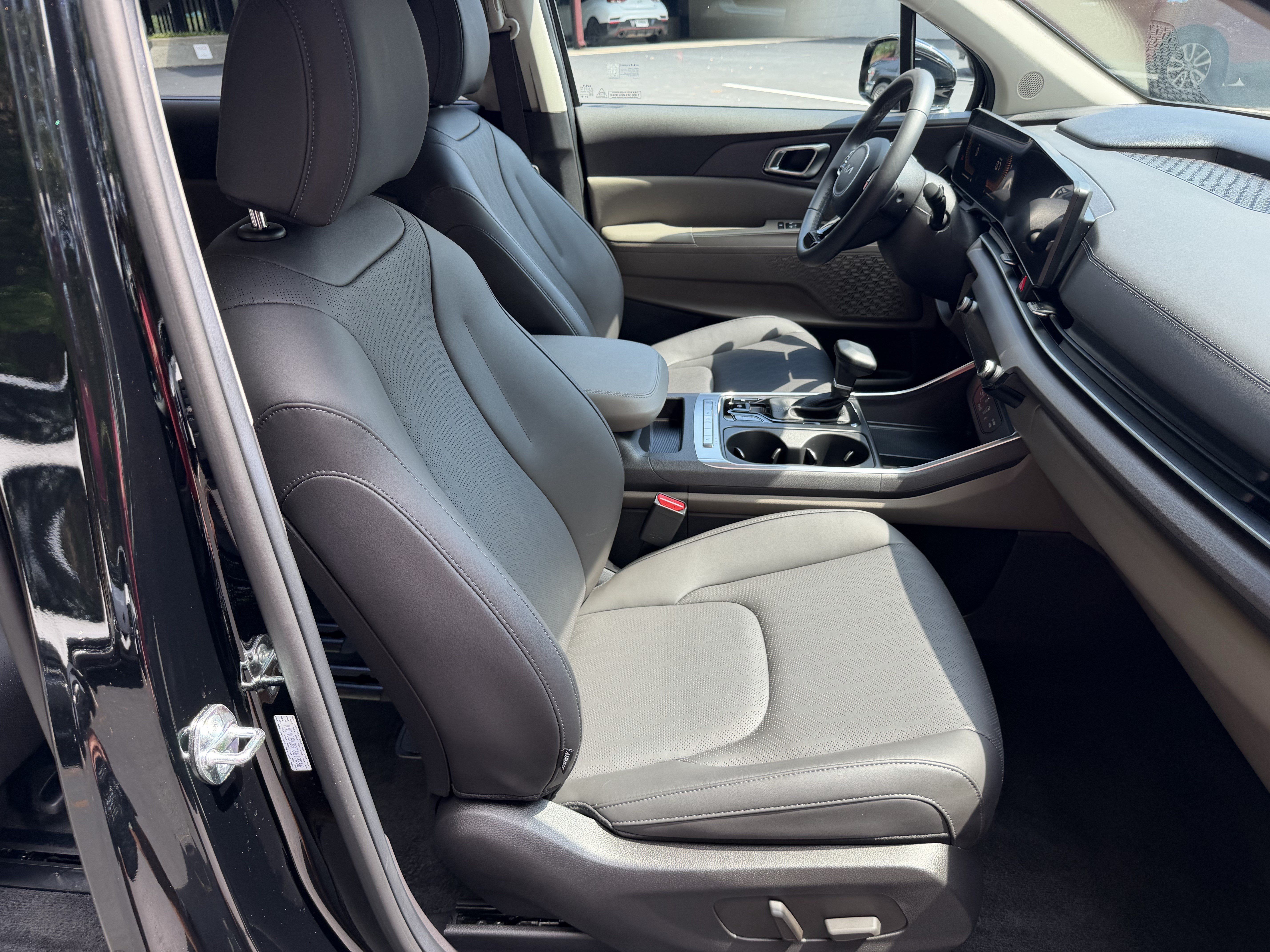 Certified 2026 Kia Carnival EX FWD image 13