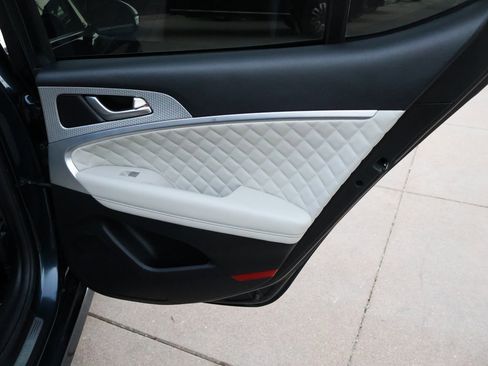 Used 2023 Genesis G70 3.3T w/ Sport Prestige Package image 13