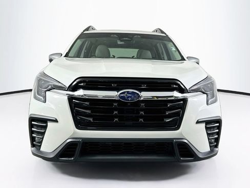 Used 2023 Subaru Ascent Limited w/ Technology Package AWD/4WD image 5