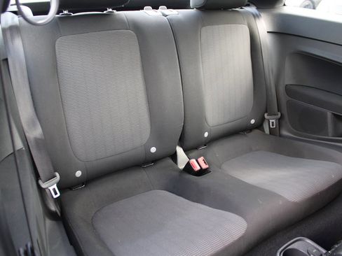 Used 2013 Volkswagen Beetle 2.5 image 15