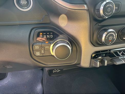 Used 2024 RAM 2500 Big Horn w/ Bed Utility Group image 30